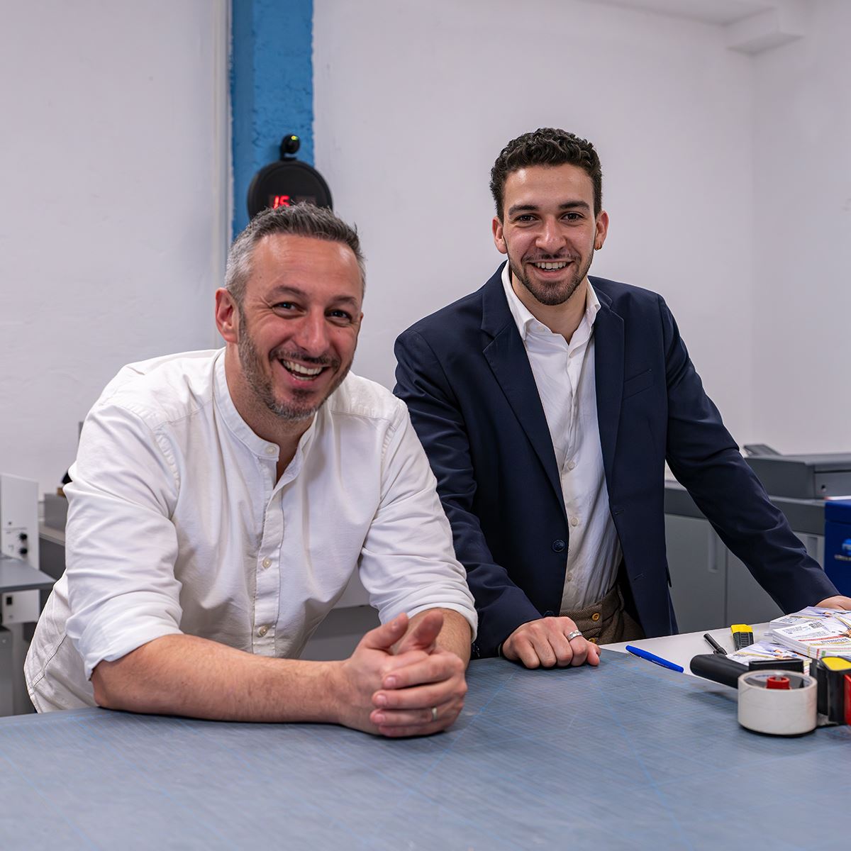 Jérôme Jorda et Malo Boudjaoui dans l'atelier de La Fabrik du Print à Troyes